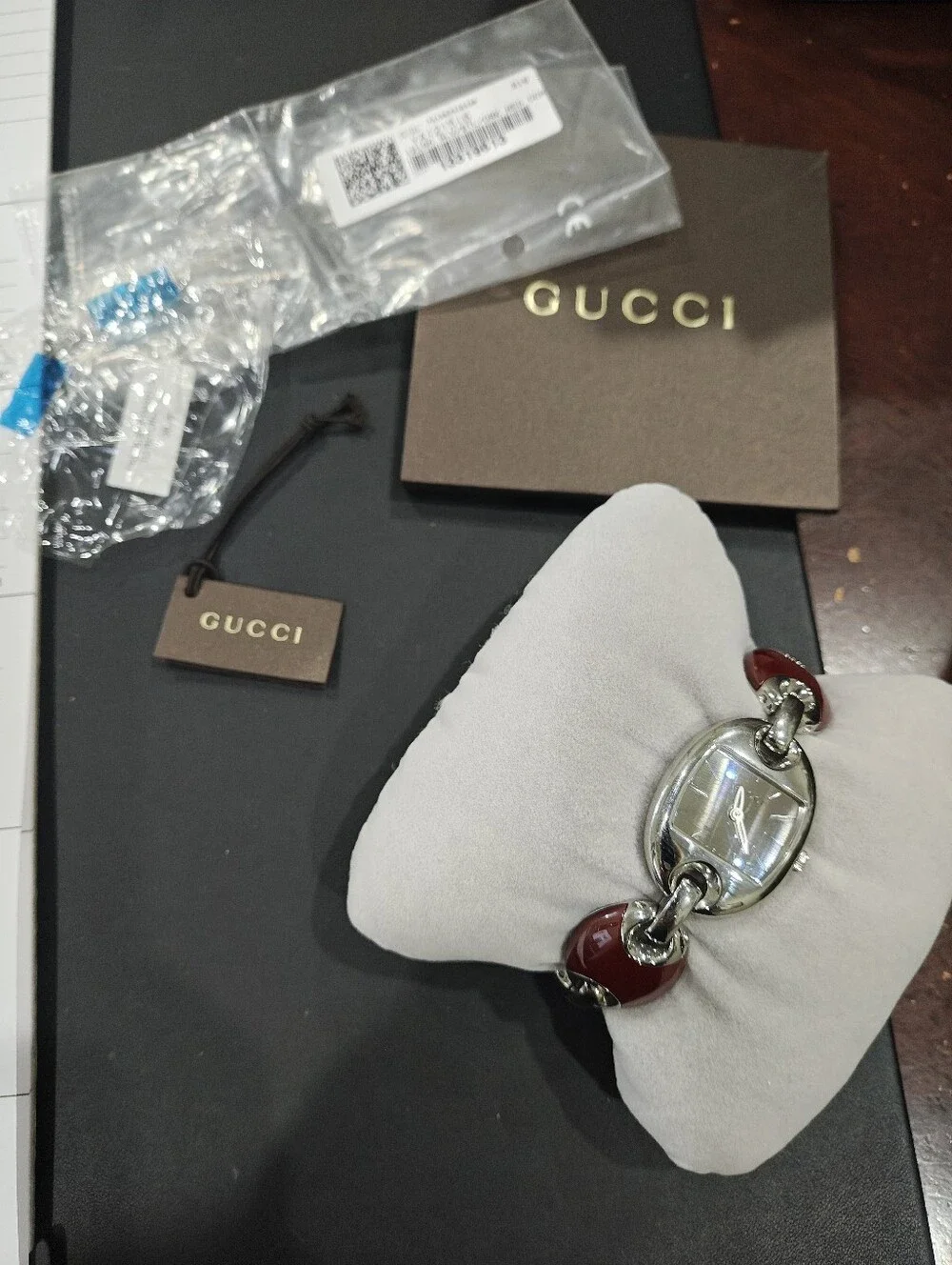 Gucci Marina Chain Women's Watch-YA 121516... Beautiful Rare Red Color